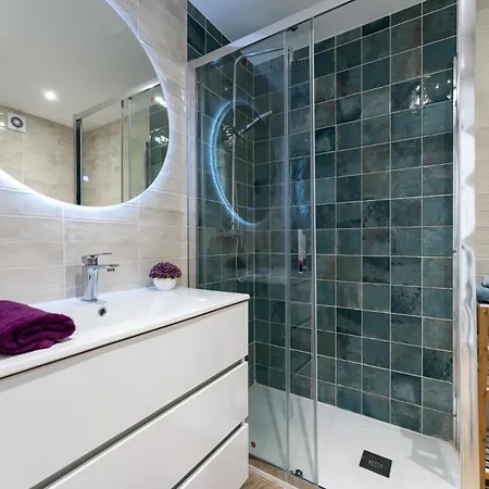 Apartment Malagasuite Glow Studio & Pool *